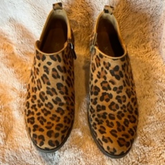 Leopard Print Women's Ankle Booties - Picture 2 of 4